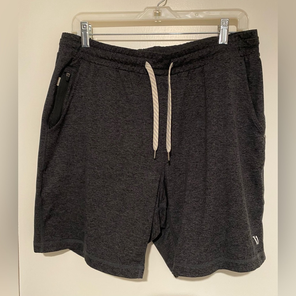 Vuori Men's Ponto Performance Short 7” Charcoal Heather Drawstring - Picture 2 of 7